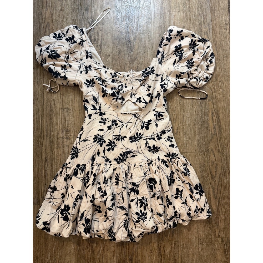 ASTR the Label Floral Puff Sleeve Cutout Mini Dress Cream Black Size S - Picture 6 of 7